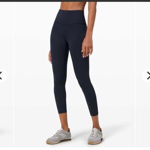 Lululemon- Sz 6- High Rise Wunder Train- Navy- 25”